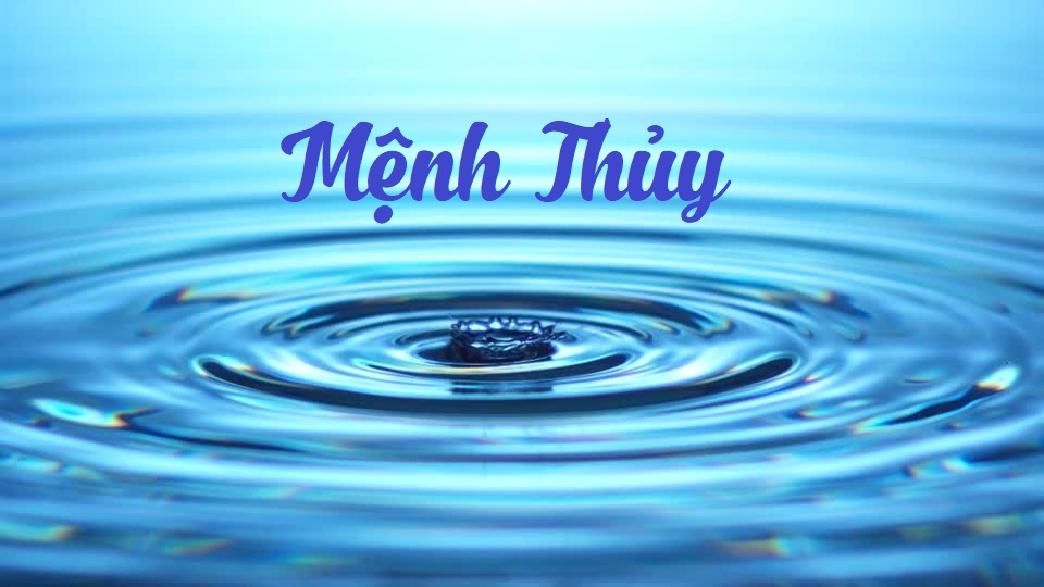 Gà ô thuộc mệnh Thủy